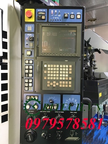 Hình ảnh màn hình báo lỗi máy phay CNC Makino V33 2