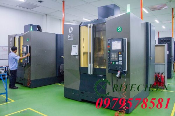 Hình ảnh máy CNC Makino F5 1