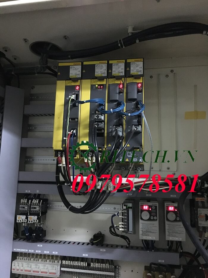 Hình ảnh tủ điện máy khoan CNC Toyosk TVT302S sau khi đã sửa chữa OK
