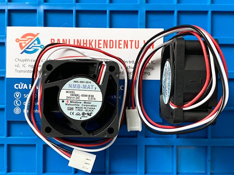 Quạt NMB 1608KL-05W-B39 0.07A/24V Kích Thước 40*40*20mm (giắc trắng) 1 Quạt NMB 1608KL-05W-B39 0.07A/24V Kích Thước 40*40*20mm (giắc trắng)