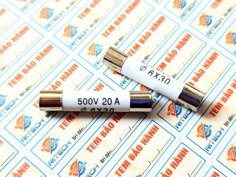 Cầu chì sứ R058 20A 500V kích thước 6X30MM 1 Cầu chì sứ R058 20A 500V kích thước 6X30MM