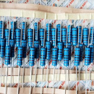 Điện trở vạch 2W 8.2K 5% – 5 vòng màu