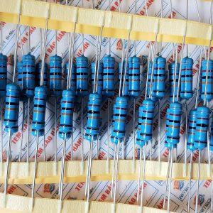Điện trở vạch 2W 820K 5% – 5 vòng màu