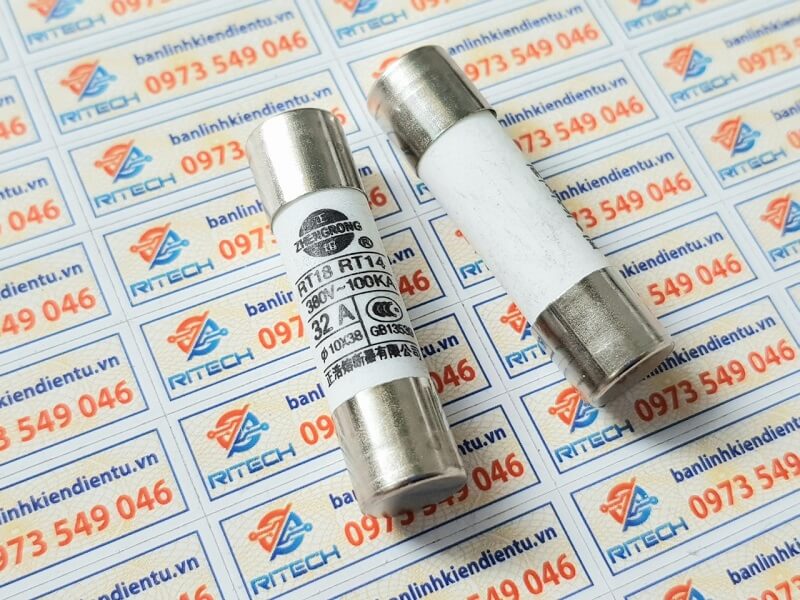 Cầu chì sứ RO15 RT18 RT14 32A kích thước 10x38mm 1 Cầu chì sứ RO15 RT18 RT14 32A kích thước 10x38mm