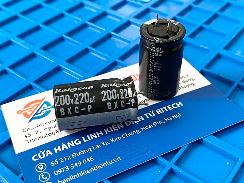 Tụ hóa Rubycon 200V 220uF kích thước 18x30mm 1 Tụ hóa Rubycon 200V 220uF kích thước 18x30mm
