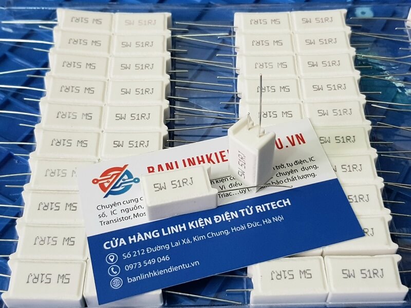 Điện trở sứ 51R 5W ký hiệu 5W51RJ chân đứng 1 Điện trở sứ 51R 5W ký hiệu 5W51RJ chân đứng