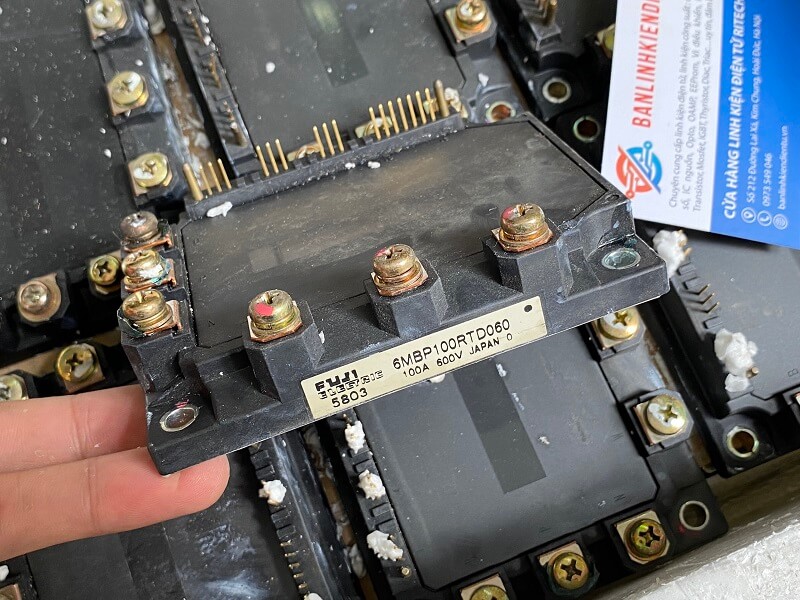 6MBP100RTD060 IGBT Modules Fuji 100A 600V (Tháo Máy) 1 6MBP100RTD060 IGBT Modules Fuji 100A 600V (Tháo Máy)