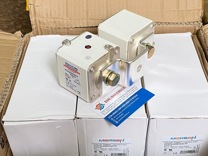 Cầu chì PC273UD95V22CTF 9.5URD273TTF2200 Q300739 950VAC 2200A 2 Cầu chì PC273UD95V22CTF 9.5URD273TTF2200 Q300739 950VAC 2200A - Ảnh 2