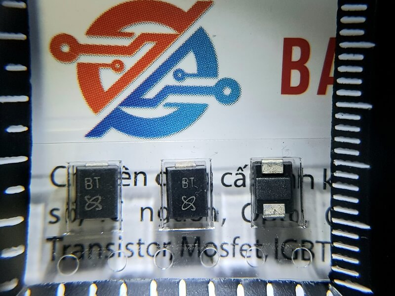 SMBJ18CA-E3/52 SMBJ18CA BT Diode TVD 18V DO-214AA 1 SMBJ18CA-E3/52 SMBJ18CA BT Diode TVD 18V DO-214AA