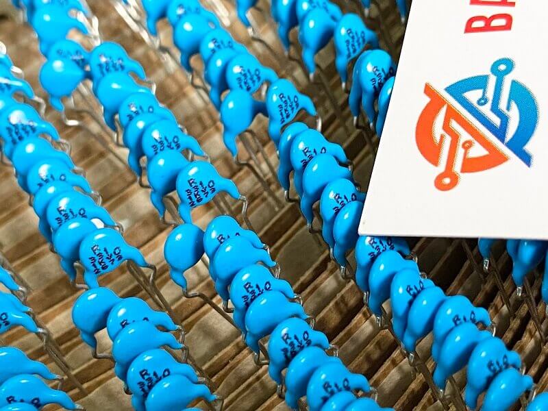 Tụ cao áp, tụ gốm 331 1KV 1000V 1 Tụ cao áp, tụ gốm 331 1KV 1000V