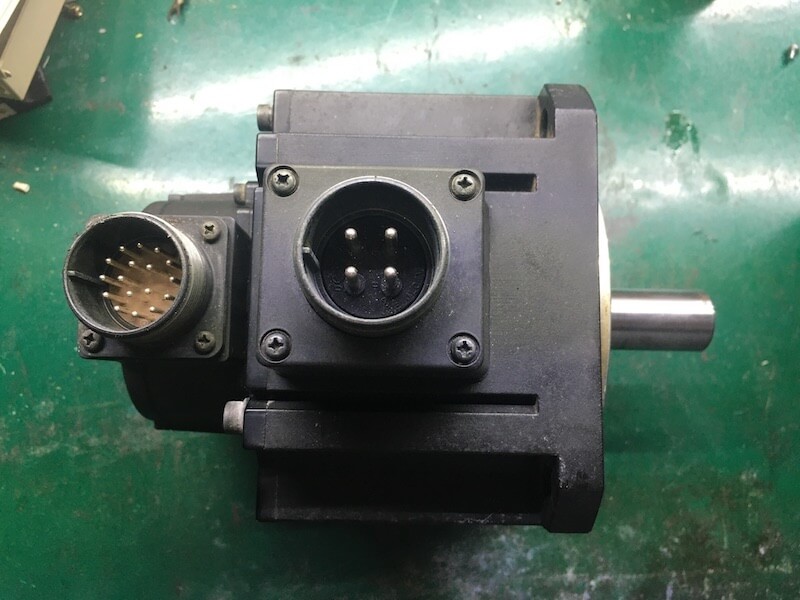 Servo Motor Panasonic MDME102GCCM dòng A5 1kw 10 mdme102gccm