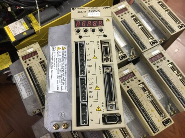 Servopack Yaskawa Sigma II SGDM-10ADA 1kw tháo máy đẹp - Ảnh 2