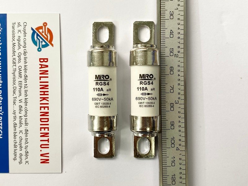 RGS4 690V 110A Cầu chì MIRO 61mm hàng mới 1 RGS4 110A 690V