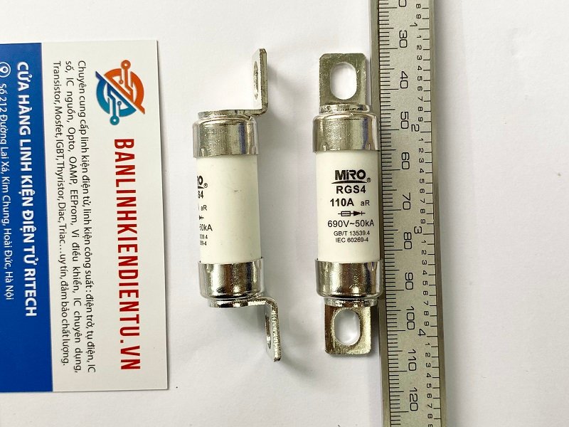 RGS4 690V 110A Cầu chì MIRO 61mm hàng mới 2 RGS4 110A 690V